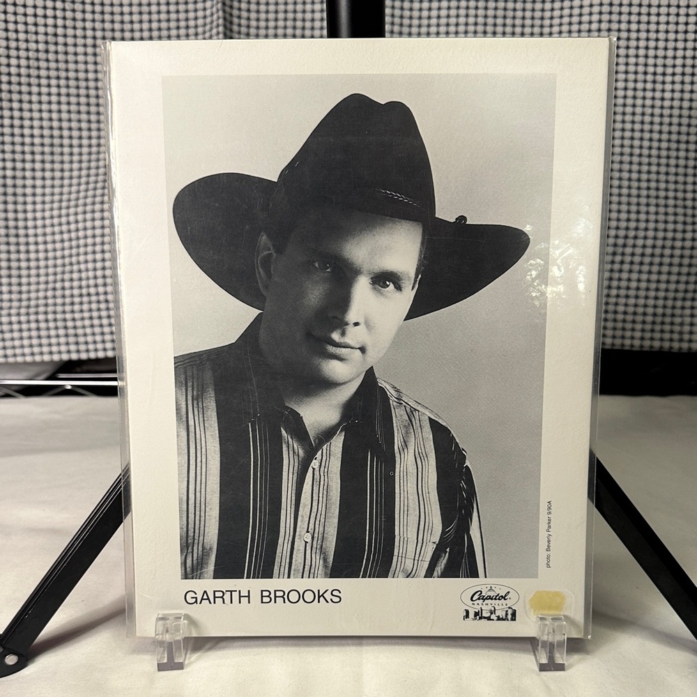 Garth Brooks Black and White Photo